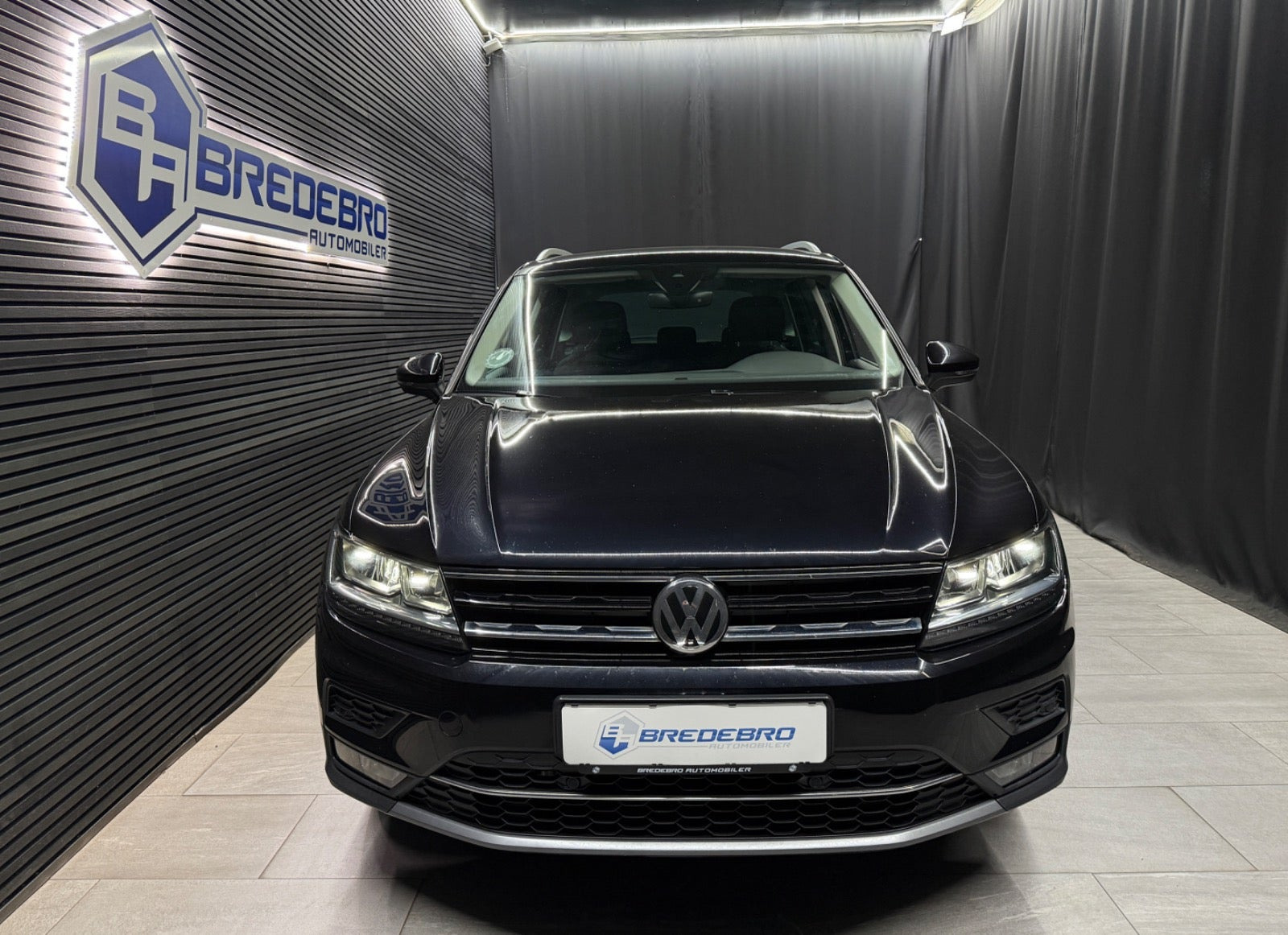 Sort VW Tiguan fra 2020