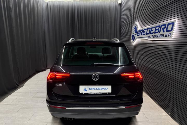 Sort VW Tiguan fra 2020