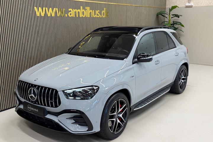 Grå Mercedes GLE53 fra 2025