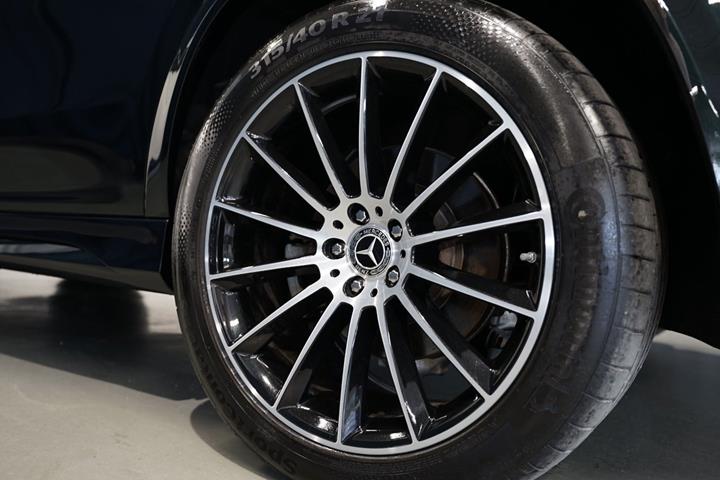 Grøn Mercedes GLE350 de fra 2022