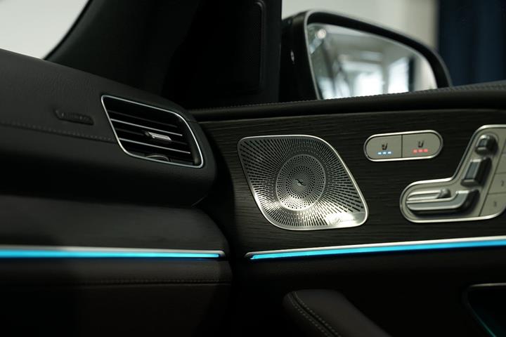 Grøn Mercedes GLE350 de fra 2022