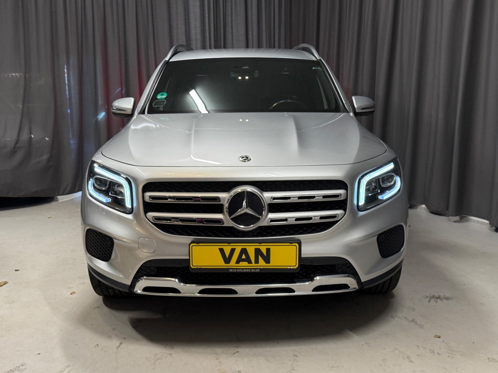 Sølv Mercedes GLB220 d fra 2020