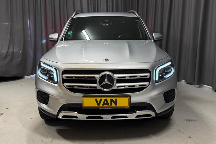 Sølv Mercedes GLB220 d fra 2020