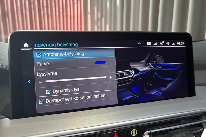 Blå BMW iX3 fra 2022