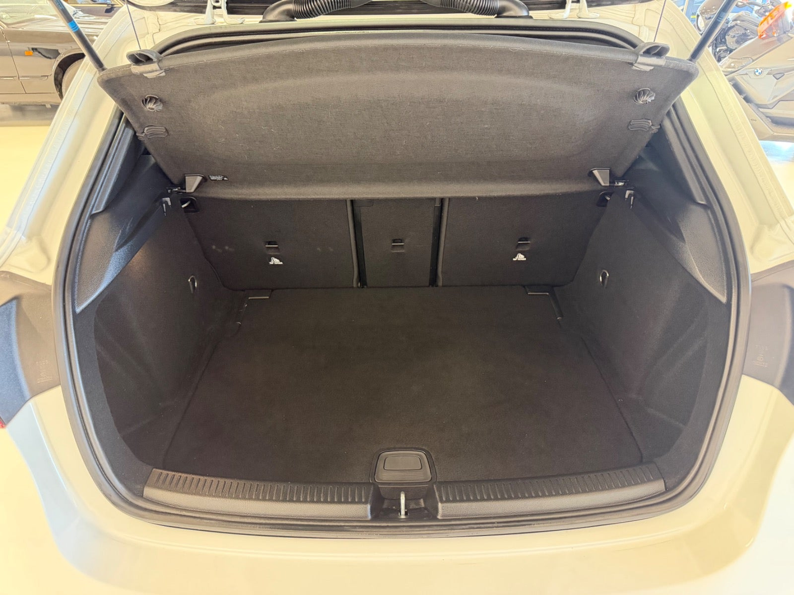Hvid Mercedes A200 fra 2020