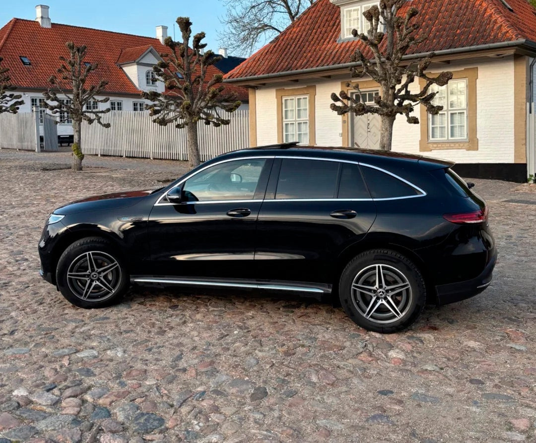 Sort Mercedes EQC400 fra 2020