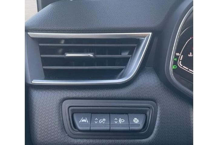 Blå Renault Clio V fra 2020
