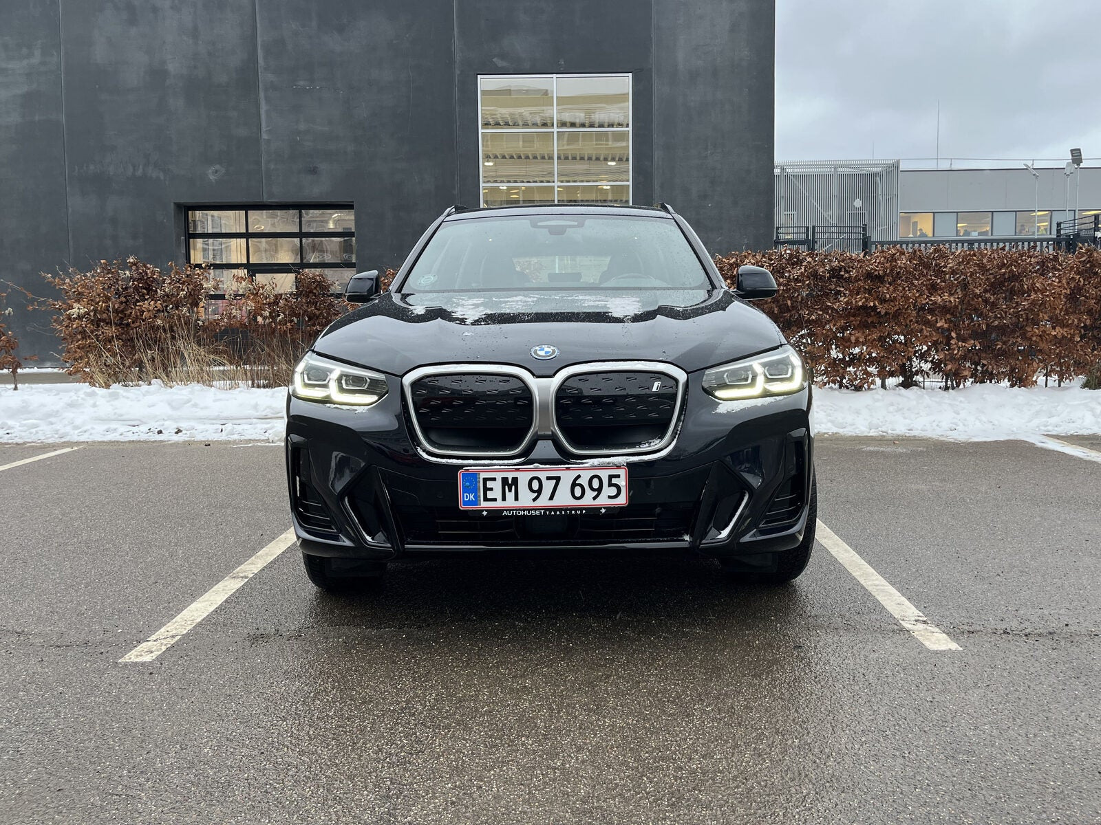 Sort BMW iX3 fra 2022