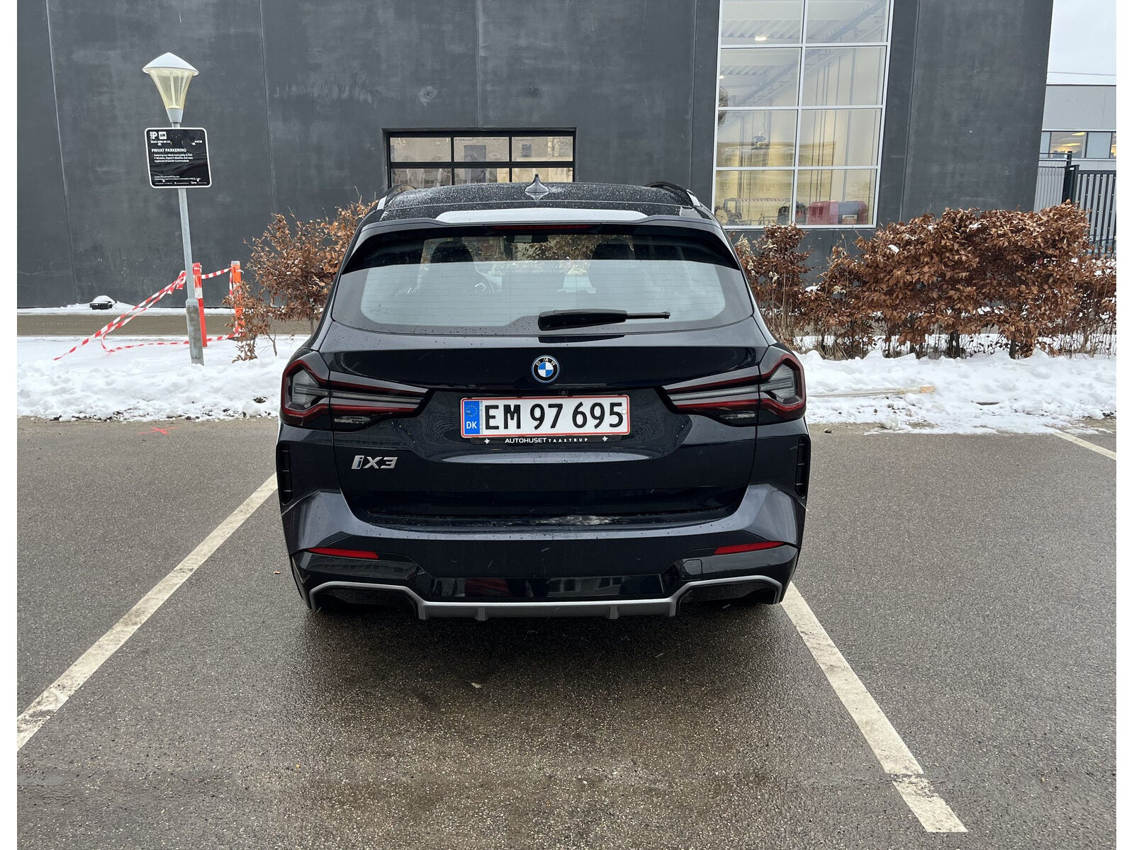 Sort BMW iX3 fra 2022