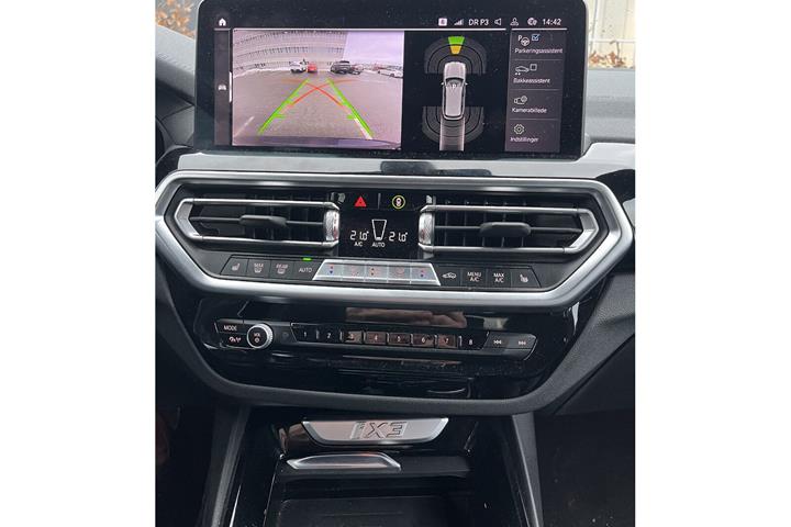 Sort BMW iX3 fra 2022