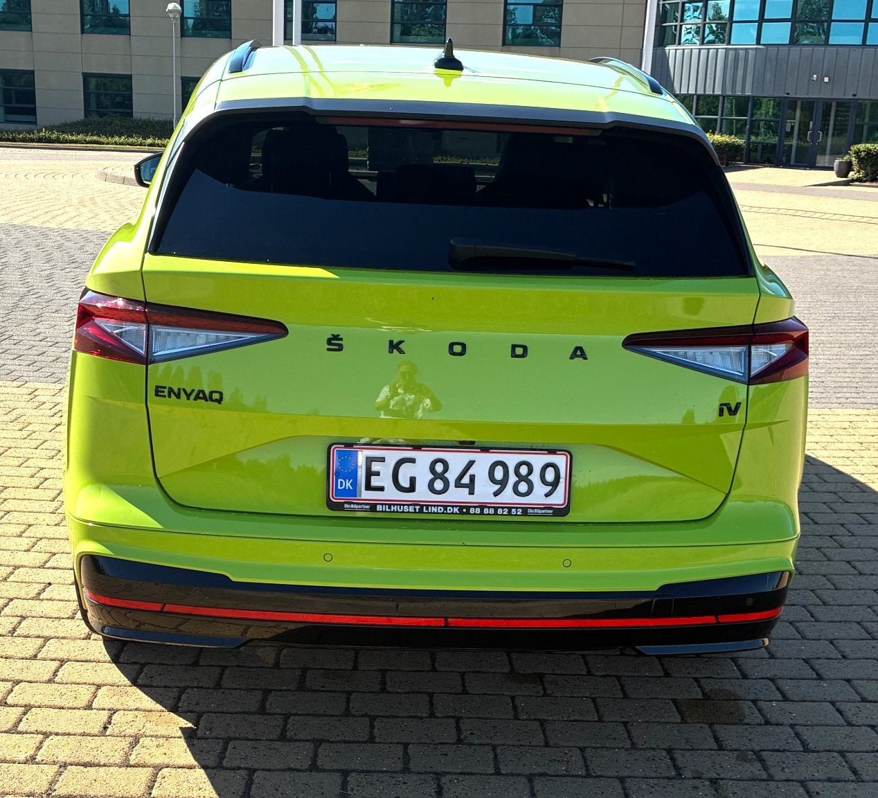Grøn Skoda Enyaq fra 2023
