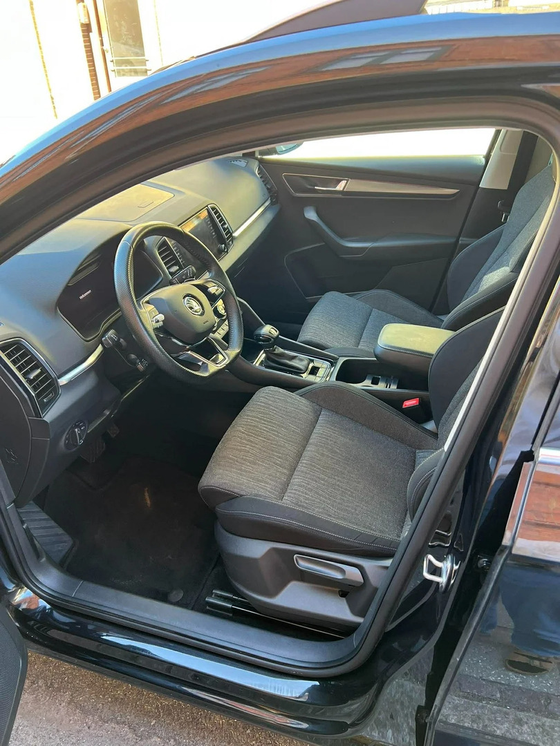 Sort Skoda Karoq fra 2021