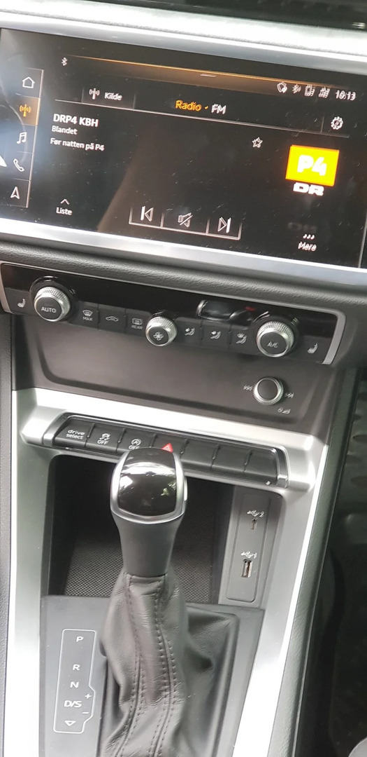 Grå Audi Q3 fra 2020