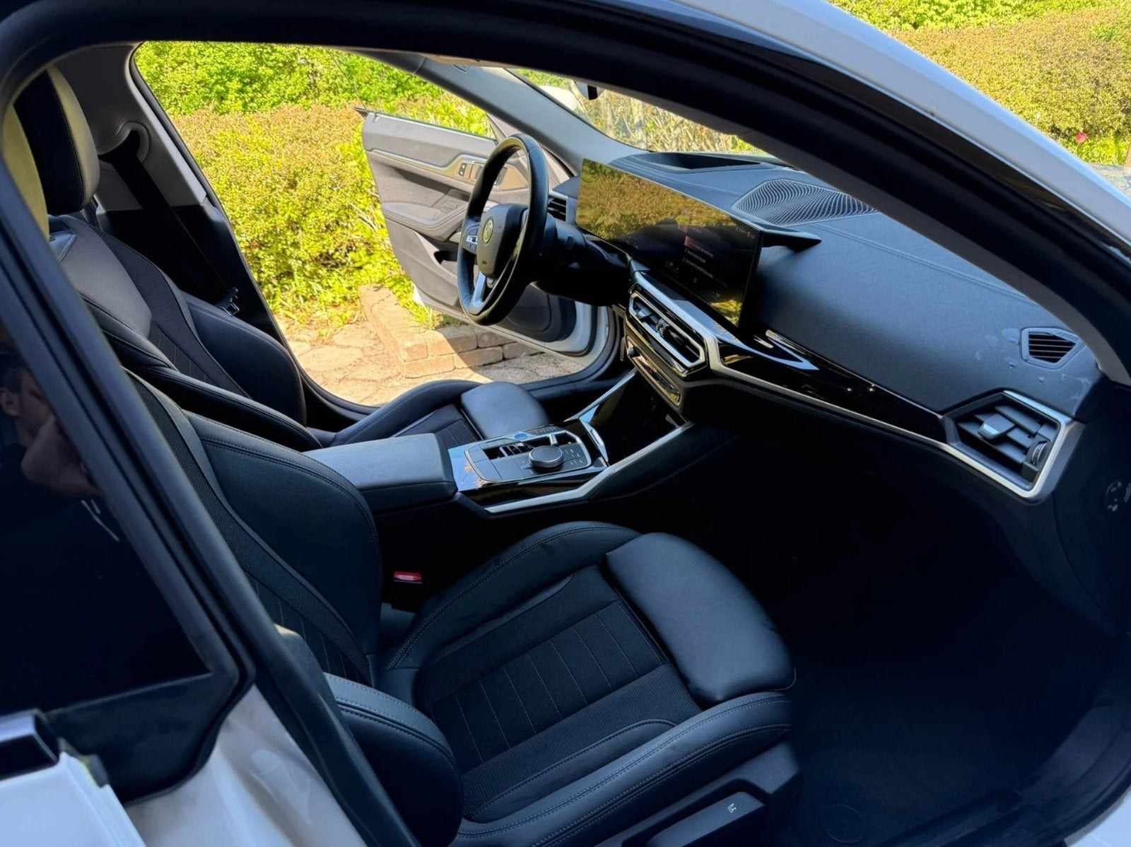 Hvid BMW i4 fra 2023