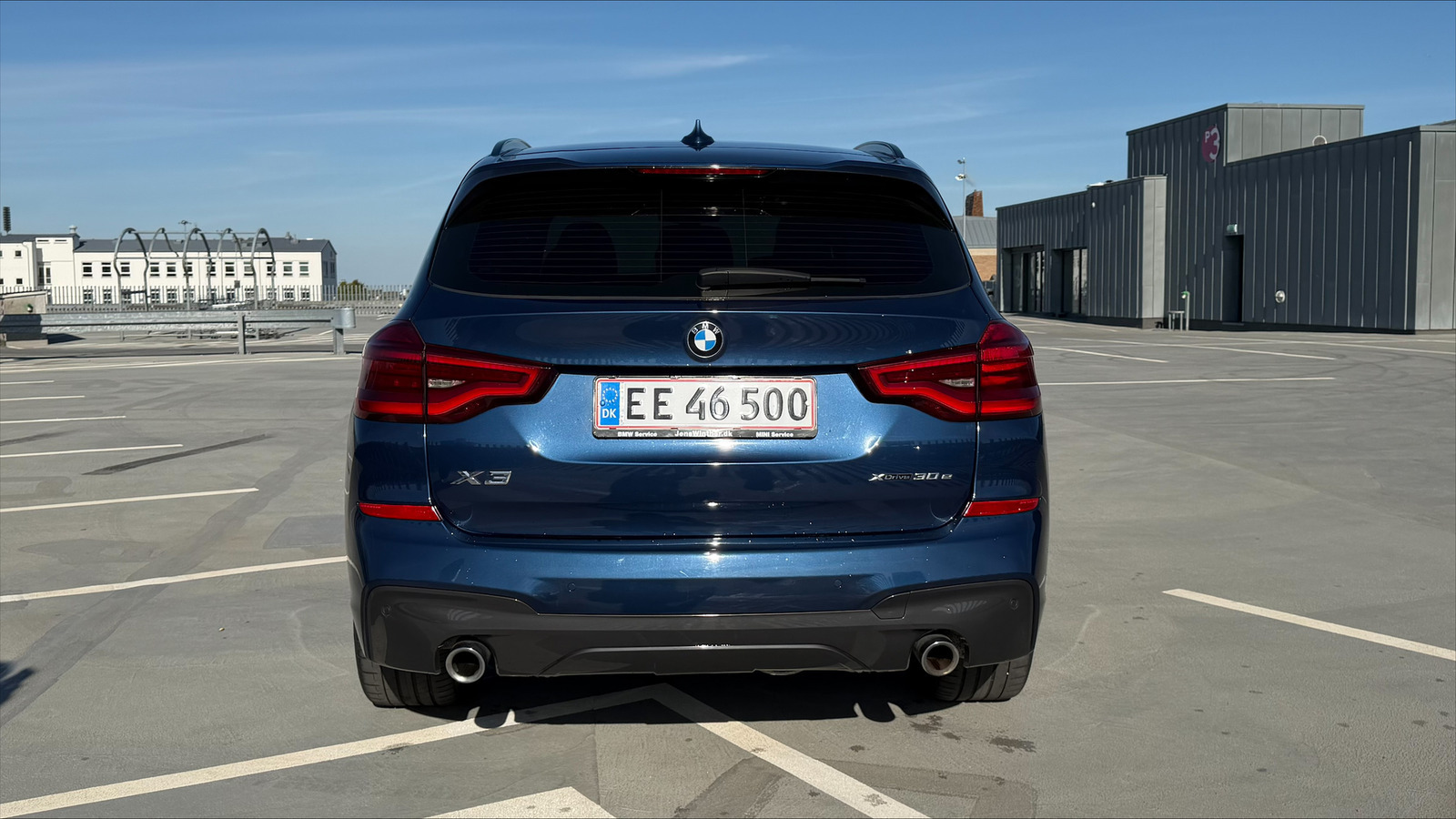 Blå BMW X3 fra 2020