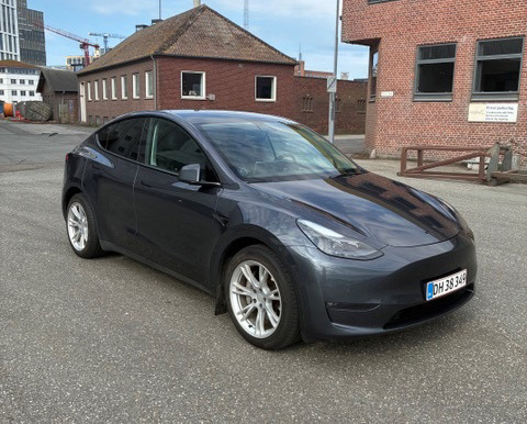 Tesla Model Y Long Range AWD