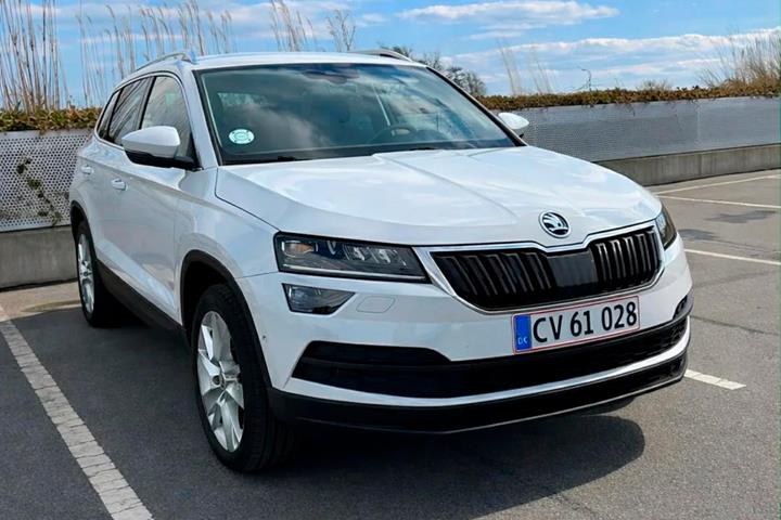 Hvid Skoda Karoq fra 2020