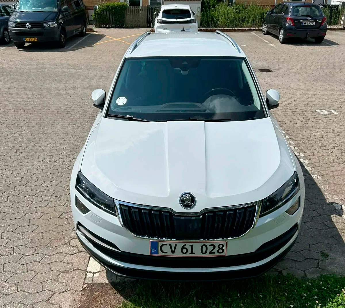 Hvid Skoda Karoq fra 2020