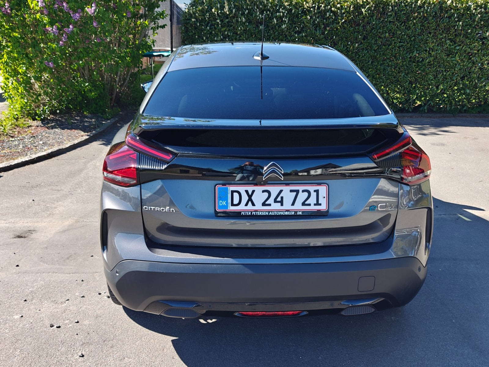 Grå Citroën ë-C4 fra 2022