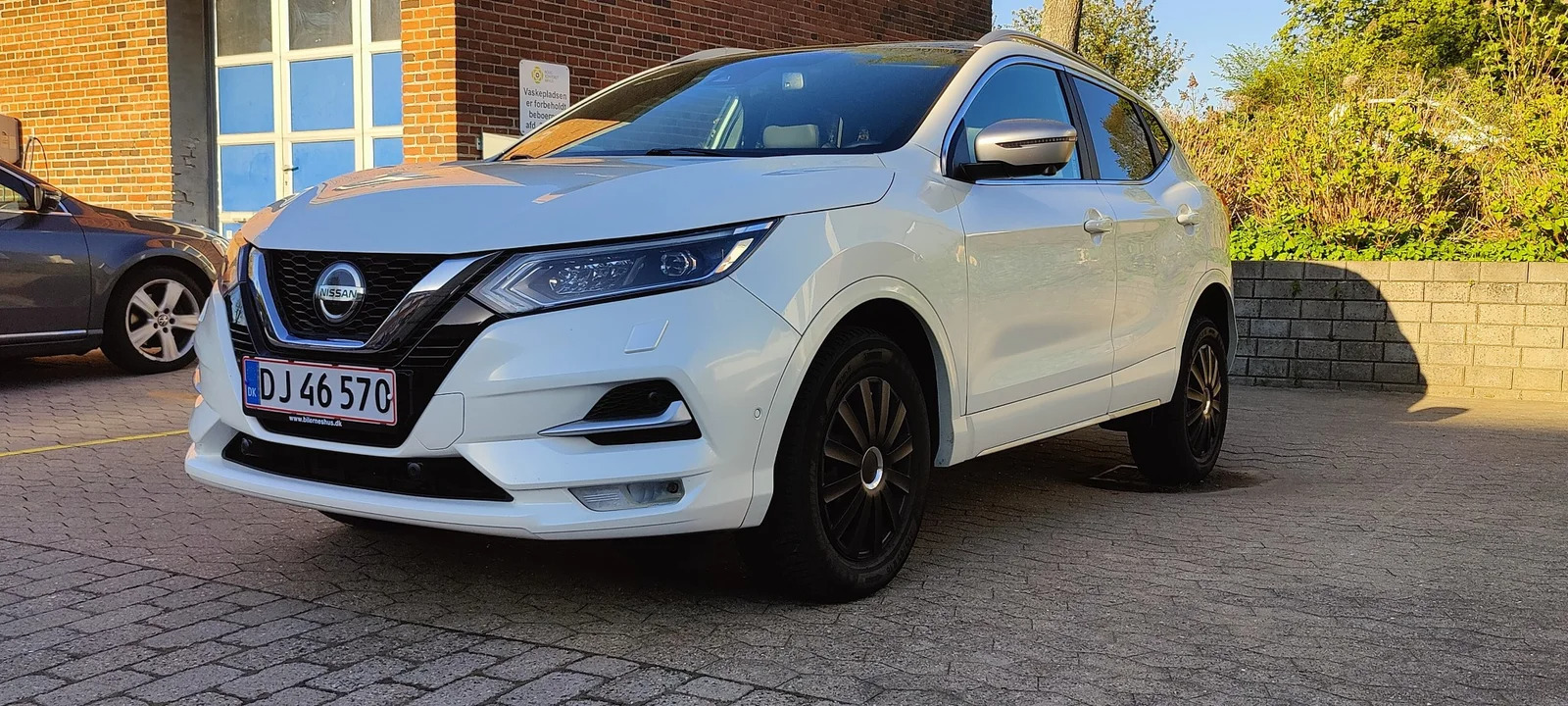 Hvid Nissan Qashqai fra 2020