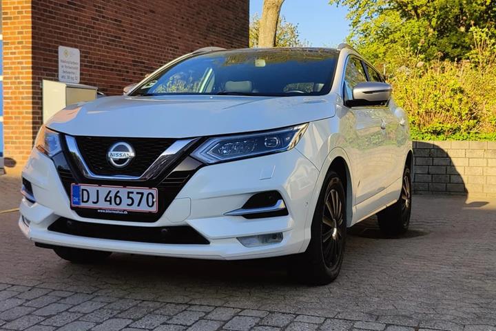 Hvid Nissan Qashqai fra 2020