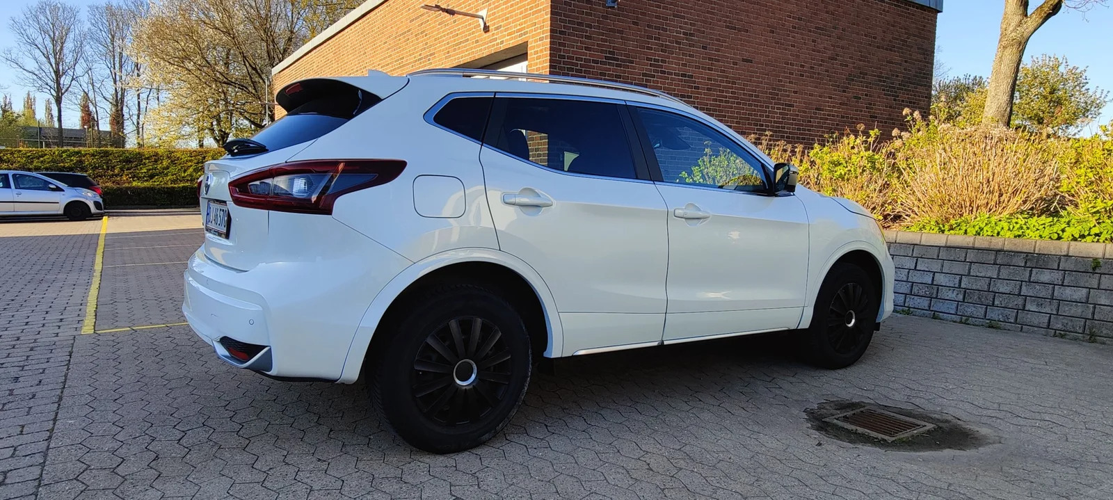 Hvid Nissan Qashqai fra 2020