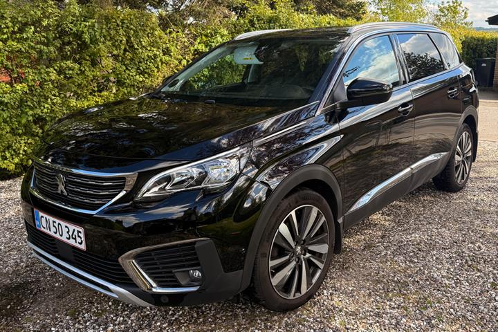 Sort Peugeot 5008 fra 2019