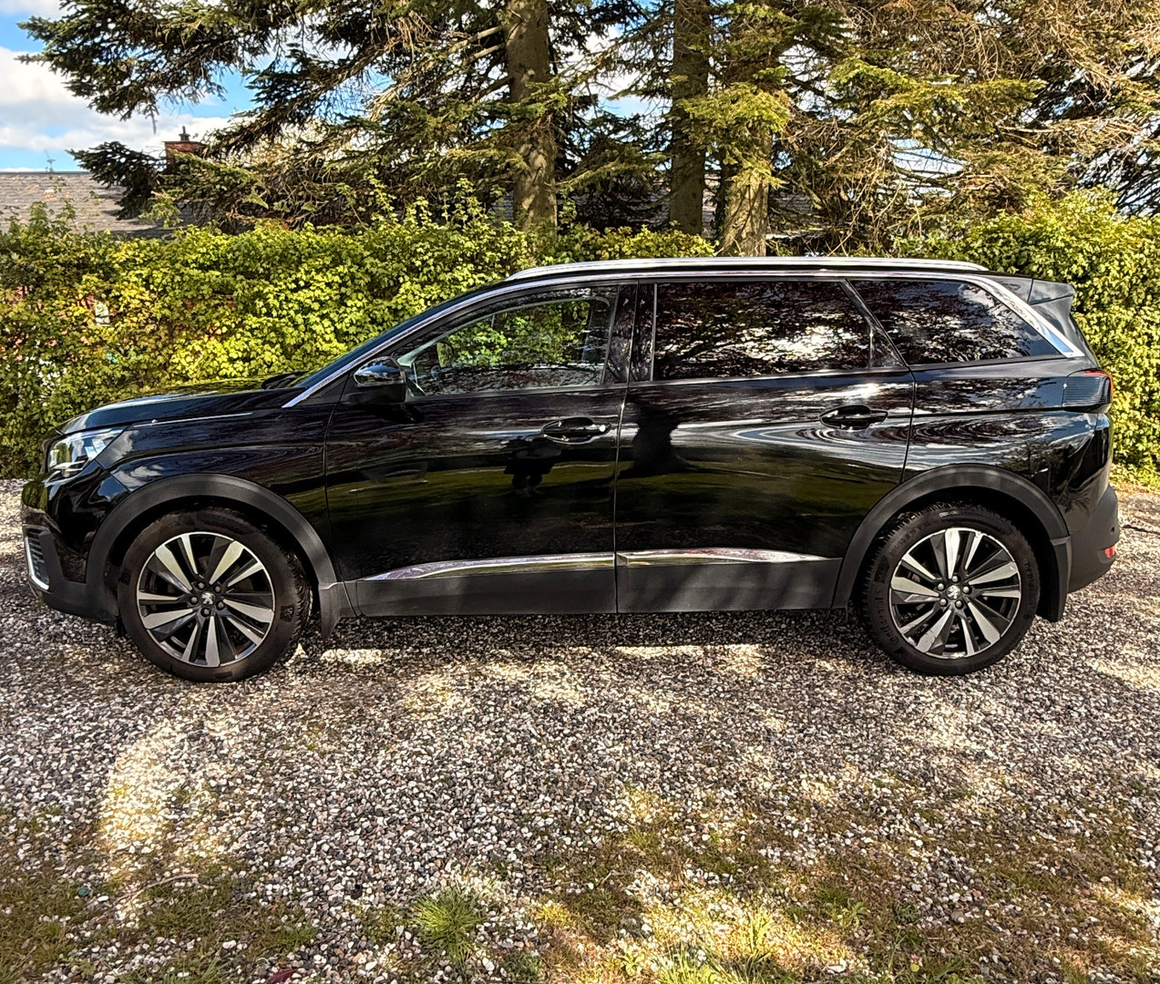 Sort Peugeot 5008 fra 2019
