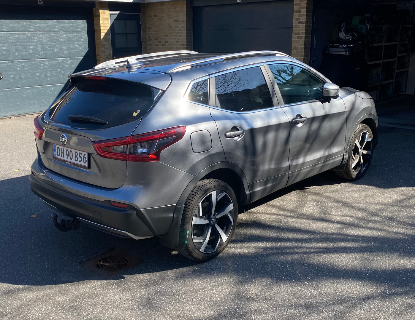 Grå Nissan Qashqai fra 2018