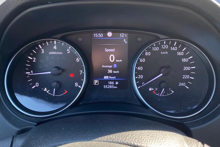 Grå Nissan Qashqai fra 2018