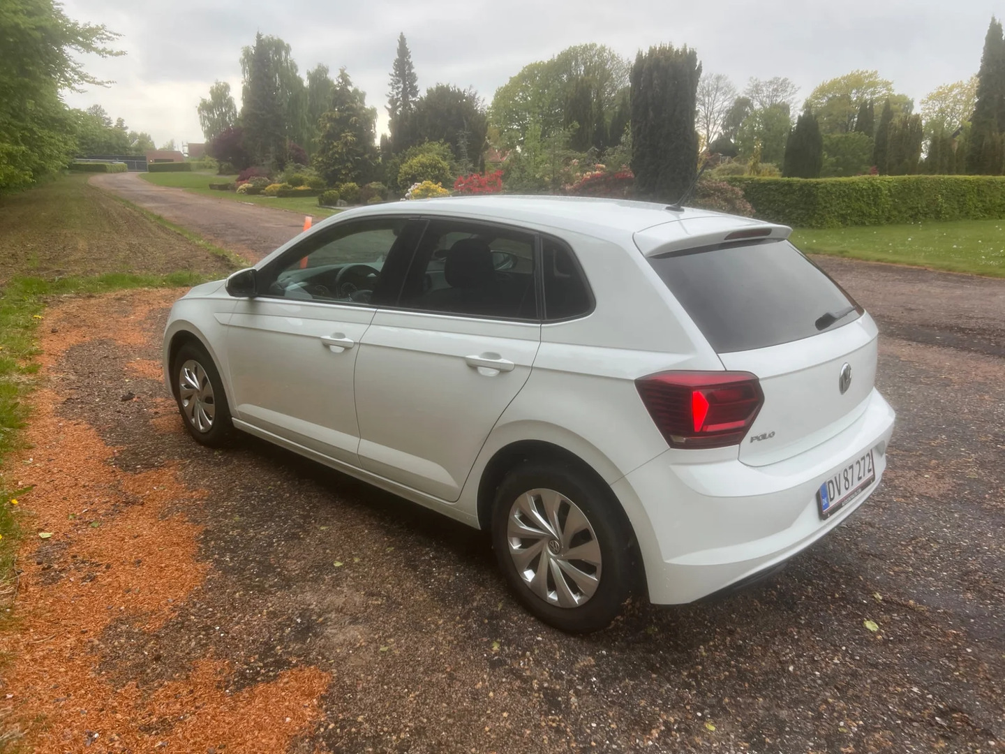 Hvid VW Polo fra 2020
