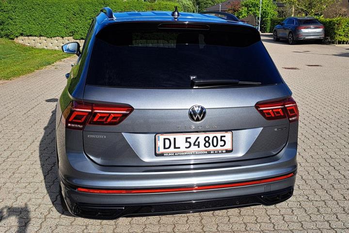 Grå VW Tiguan Allspace fra 2022