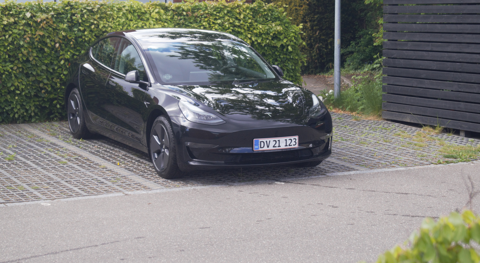 Sort Tesla Model 3 fra 2023