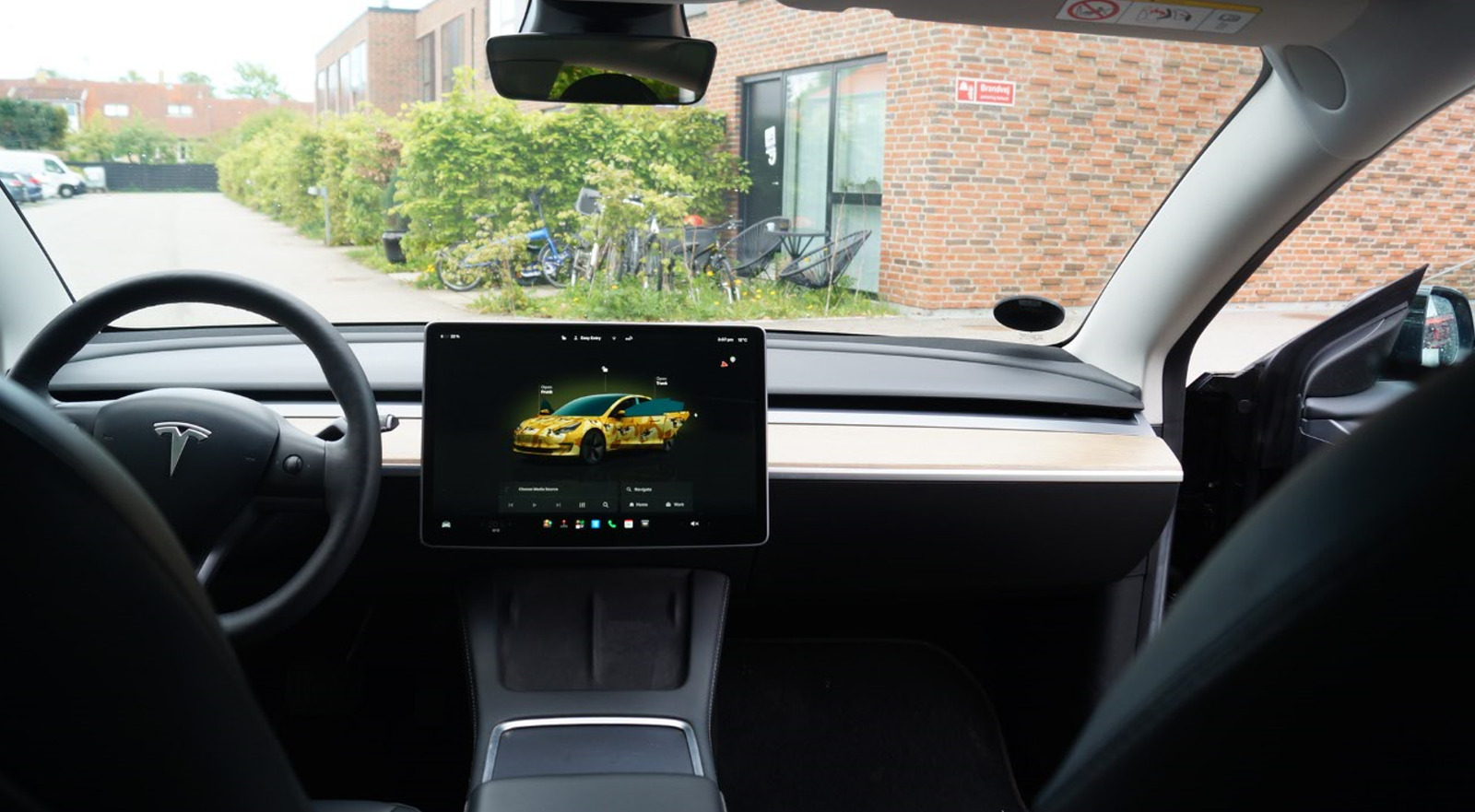 Sort Tesla Model 3 fra 2023