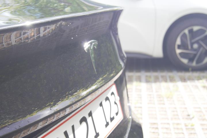 Sort Tesla Model 3 fra 2023