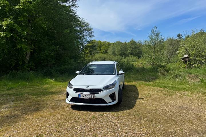Hvid Kia Ceed fra 2021