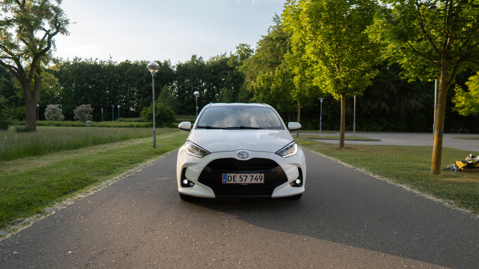 Hvid Toyota Yaris fra 2021