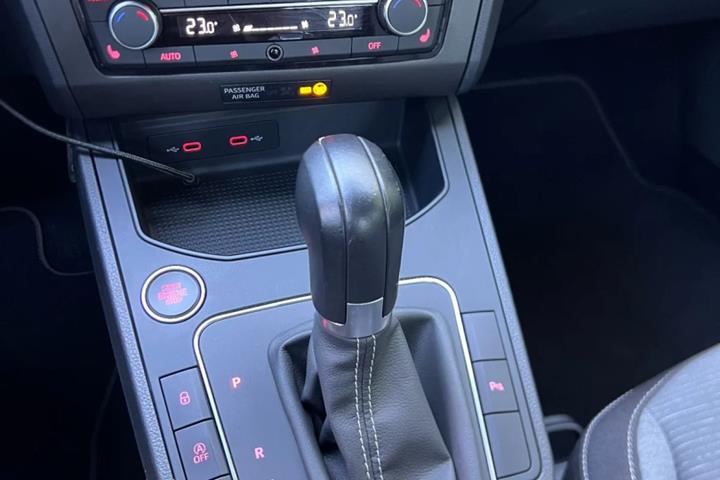 Hvid Seat Ibiza fra 2022