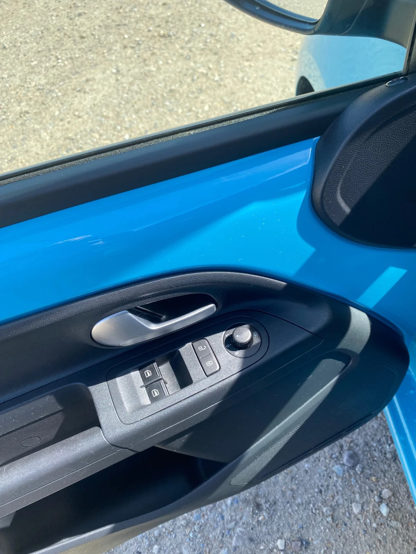 Blå VW E-UP! fra 2020