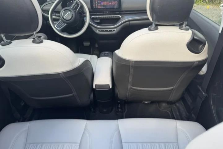 Sort Fiat 500e fra 2021