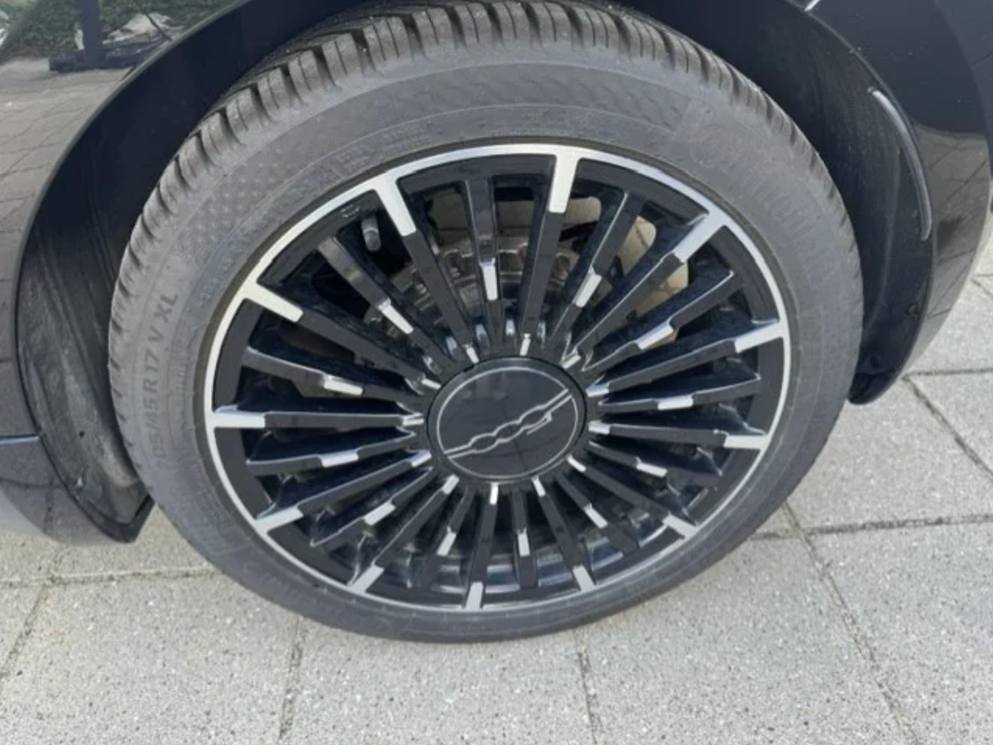 Sort Fiat 500e fra 2021