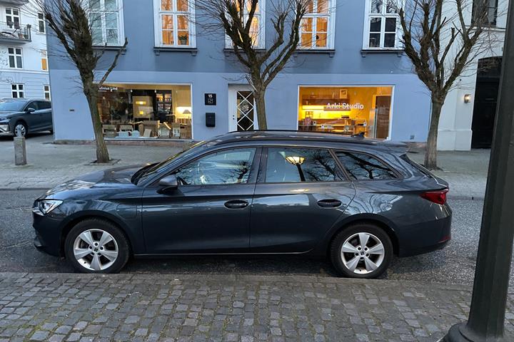 Grå Seat Leon fra 2020