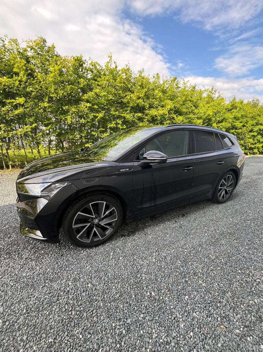 Sort Skoda Enyaq fra 2022