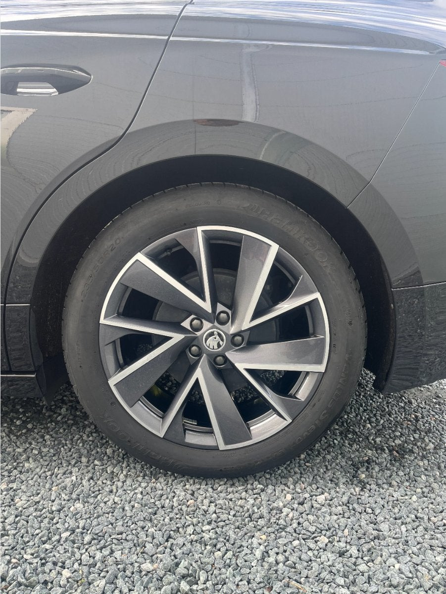 Sort Skoda Enyaq fra 2022