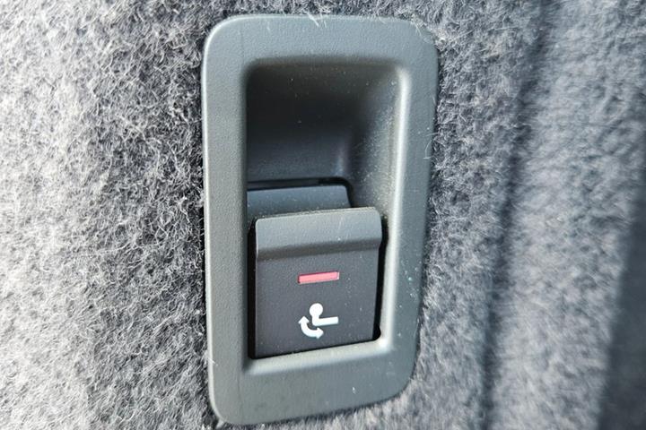 Grå Audi A4 fra 2021