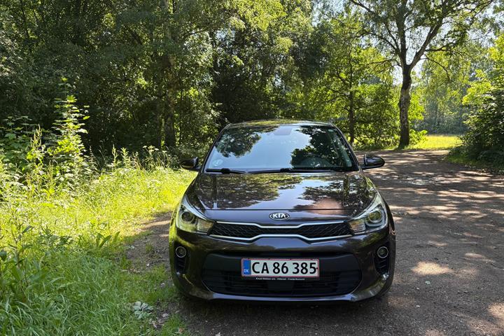 Brun Kia Rio fra 2018