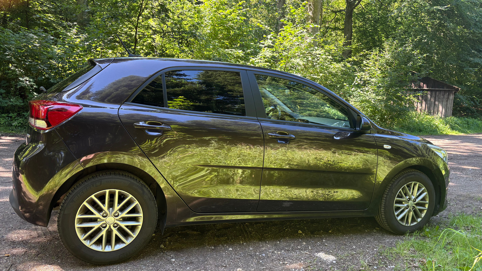 Brun Kia Rio fra 2018