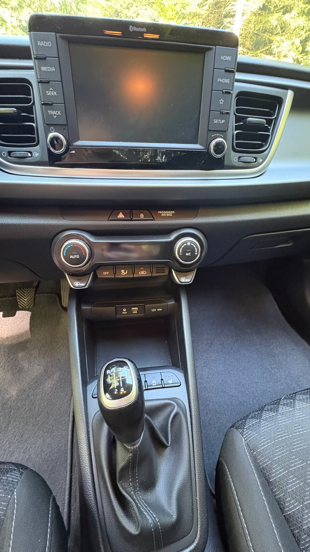 Brun Kia Rio fra 2018