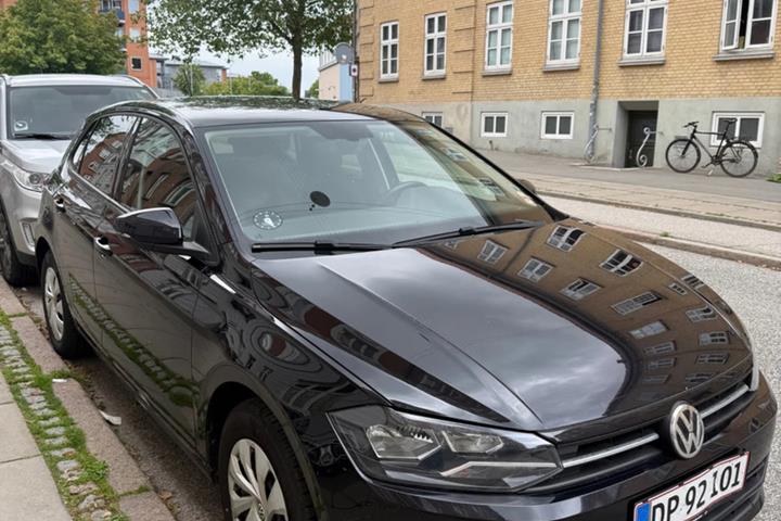Sort VW Polo fra 2019