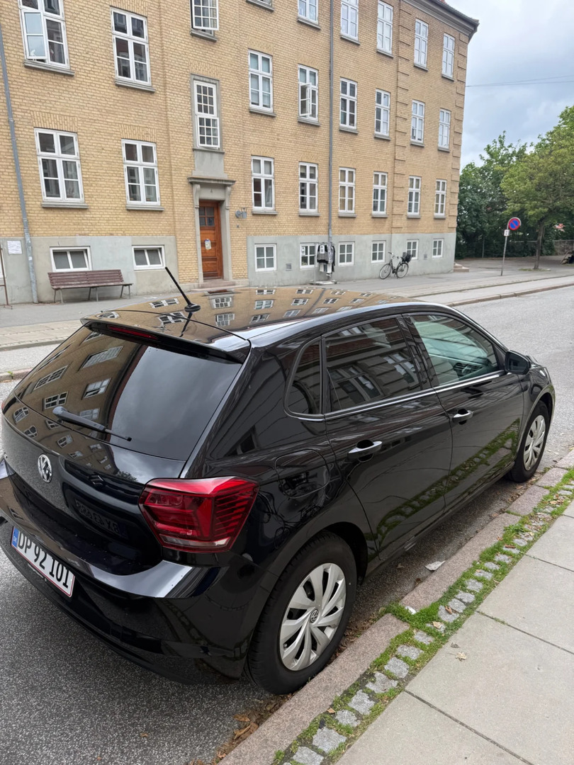 Sort VW Polo fra 2019